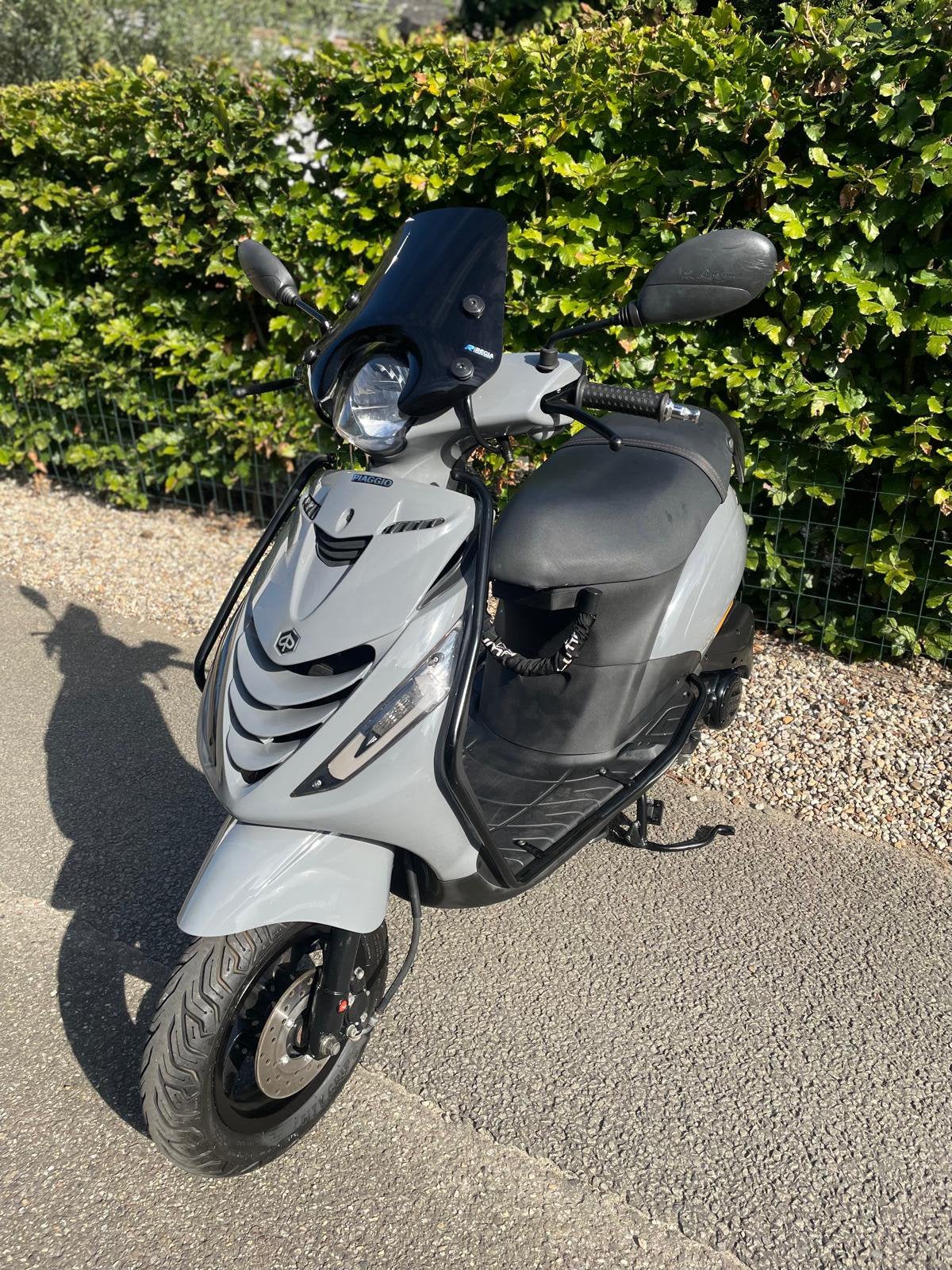 Piaggio zip 2018 Nardo gray!, Ophalen, Maximaal 45 km/u, Zip, Zo goed als nieuw