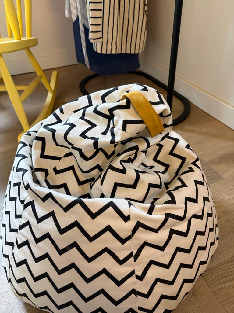 Nobodinoz Zitzak - Zwart/Wit Zigzag Patroon, Huis en Inrichting, Zitzakken, Ophalen of Verzenden, Zo goed als nieuw, Zwart, Zitzak