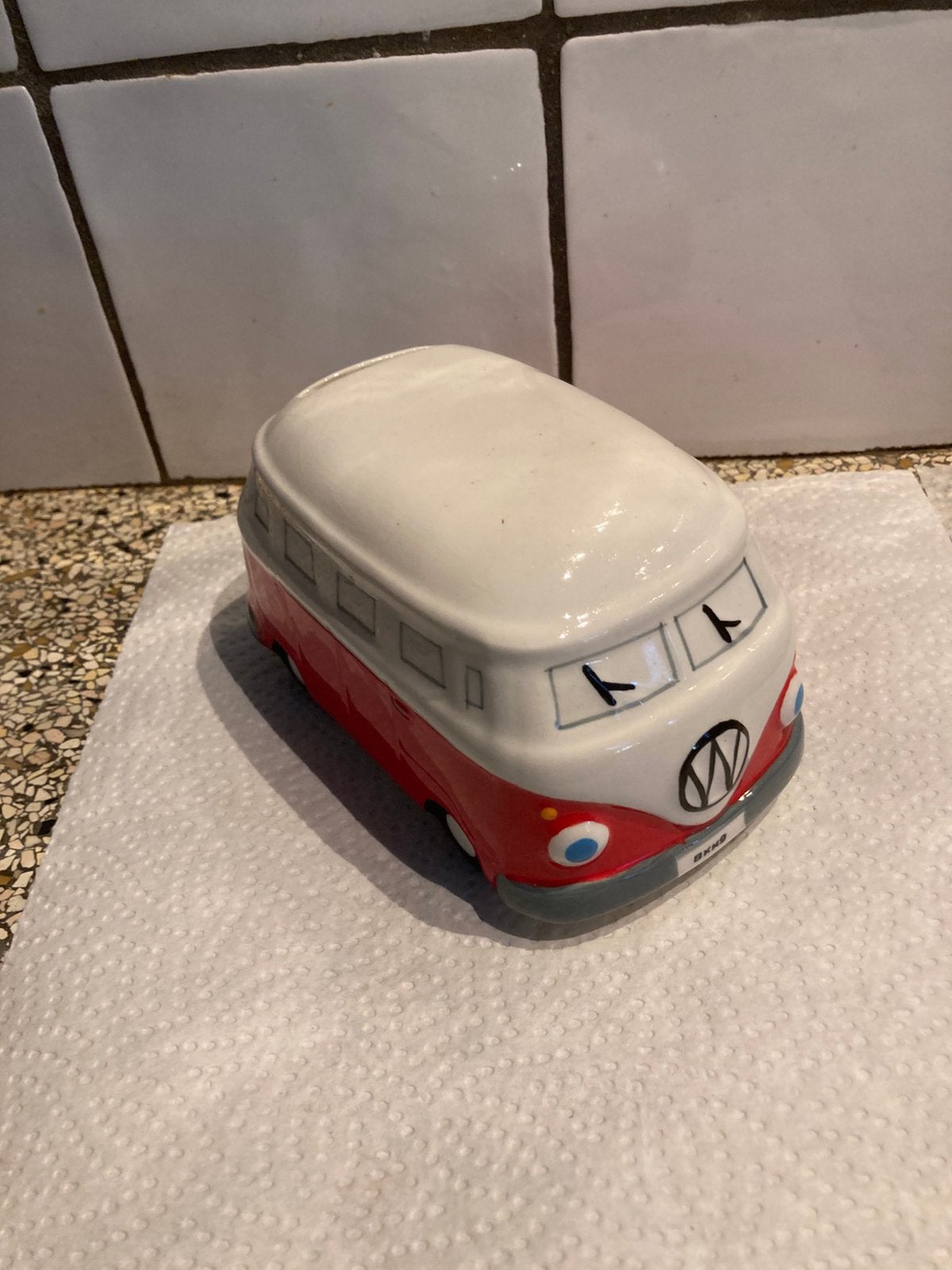 Leuke spaarpot volkswagenbus, Verzamelen, Spaarpotten, Ophalen of Verzenden, Zo goed als nieuw, Steen, Aardewerk of Keramiek, Dier