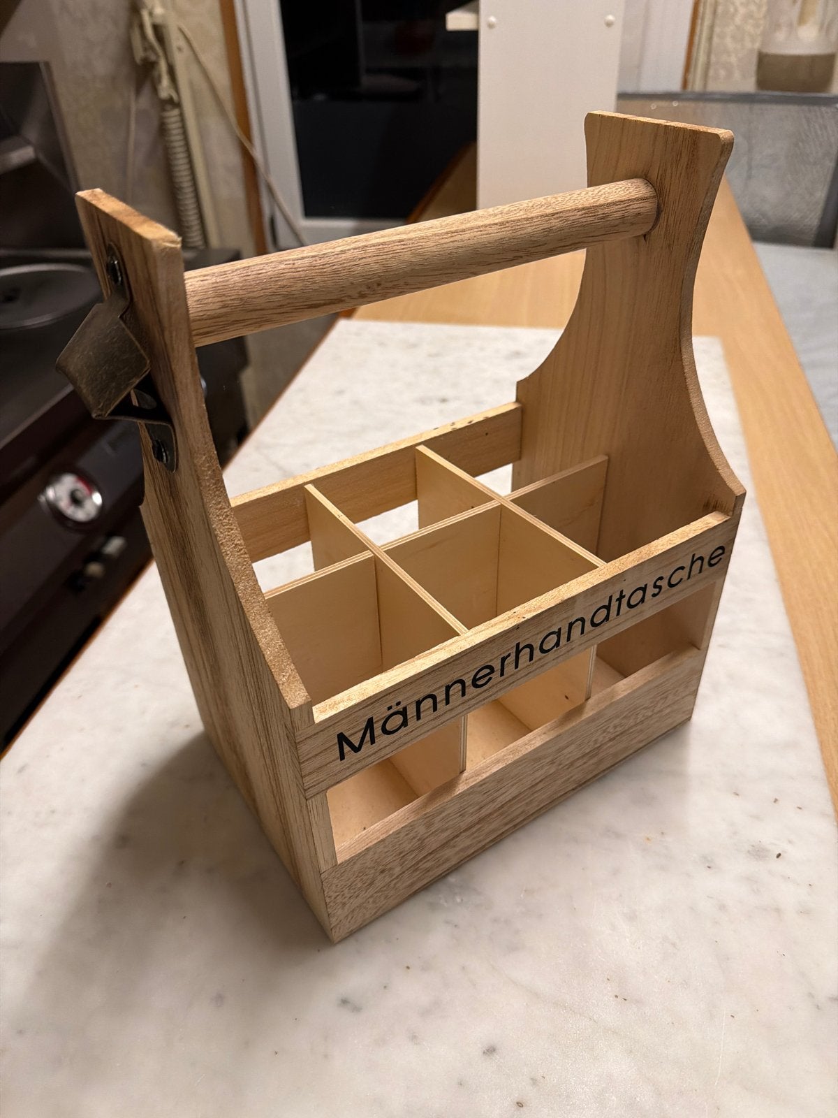 Houten Bierdrager met Flesopener - "Männerhandtasche", Hout, Ophalen of Verzenden, Bruin, Landelijk