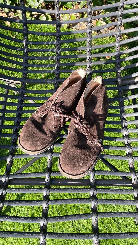 Mooie bruin suede schoenen maat 34 merk Cricket, Kinderen en Baby's, Schoentjes, Ophalen of Verzenden, Zo goed als nieuw, Jongetje