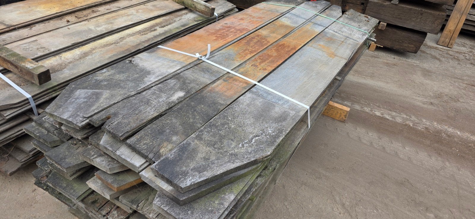 Gebruikte Azobe damwandplanken - 110 m2, Gebruikt, 25 tot 50 mm, Ophalen of Verzenden, 200 tot 250 cm