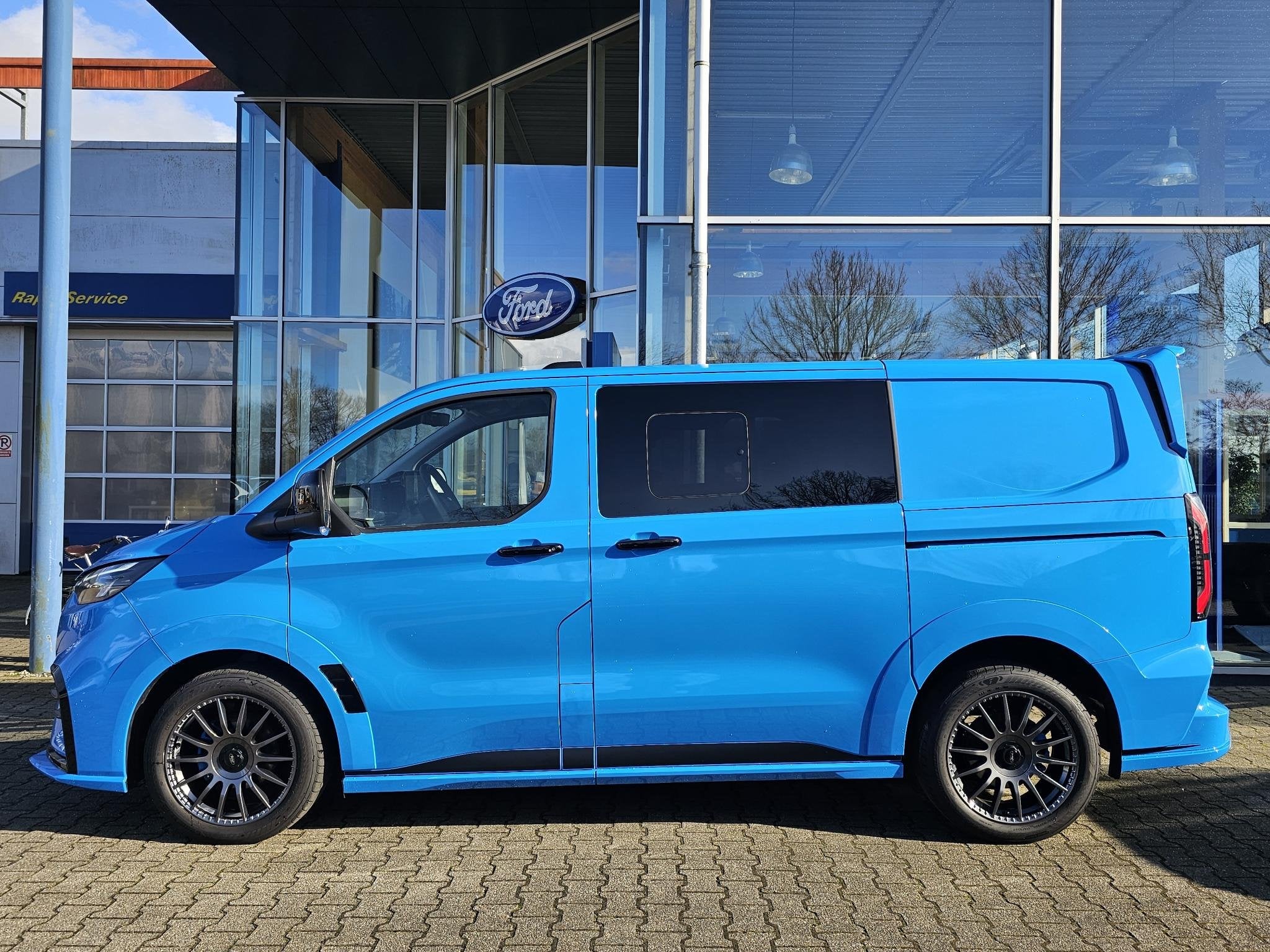 Ford Transit Custom 320 2.5 PHEV L1H1 MS-RT DC | Dubbele Cab, Auto's, Bestelauto's, Gebruikt, Euro 6, 4 cilinders, Parkeersensor