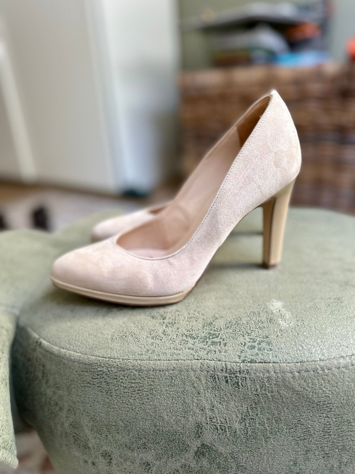 Peter Kaiser suède pumps - Beige - Maat 36, Ophalen of Verzenden, Zo goed als nieuw, Beige, Pumps