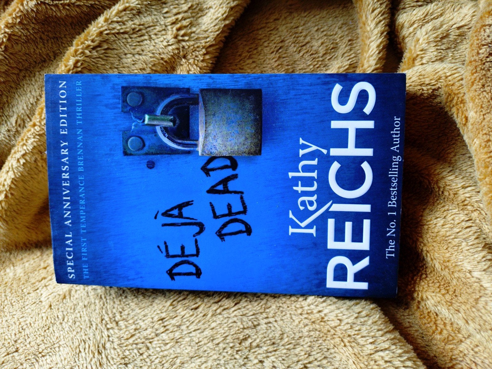 Déjà Dead - Kathy Reichs, Ophalen of Verzenden, Zo goed als nieuw, Nederland, Kathy Reichs