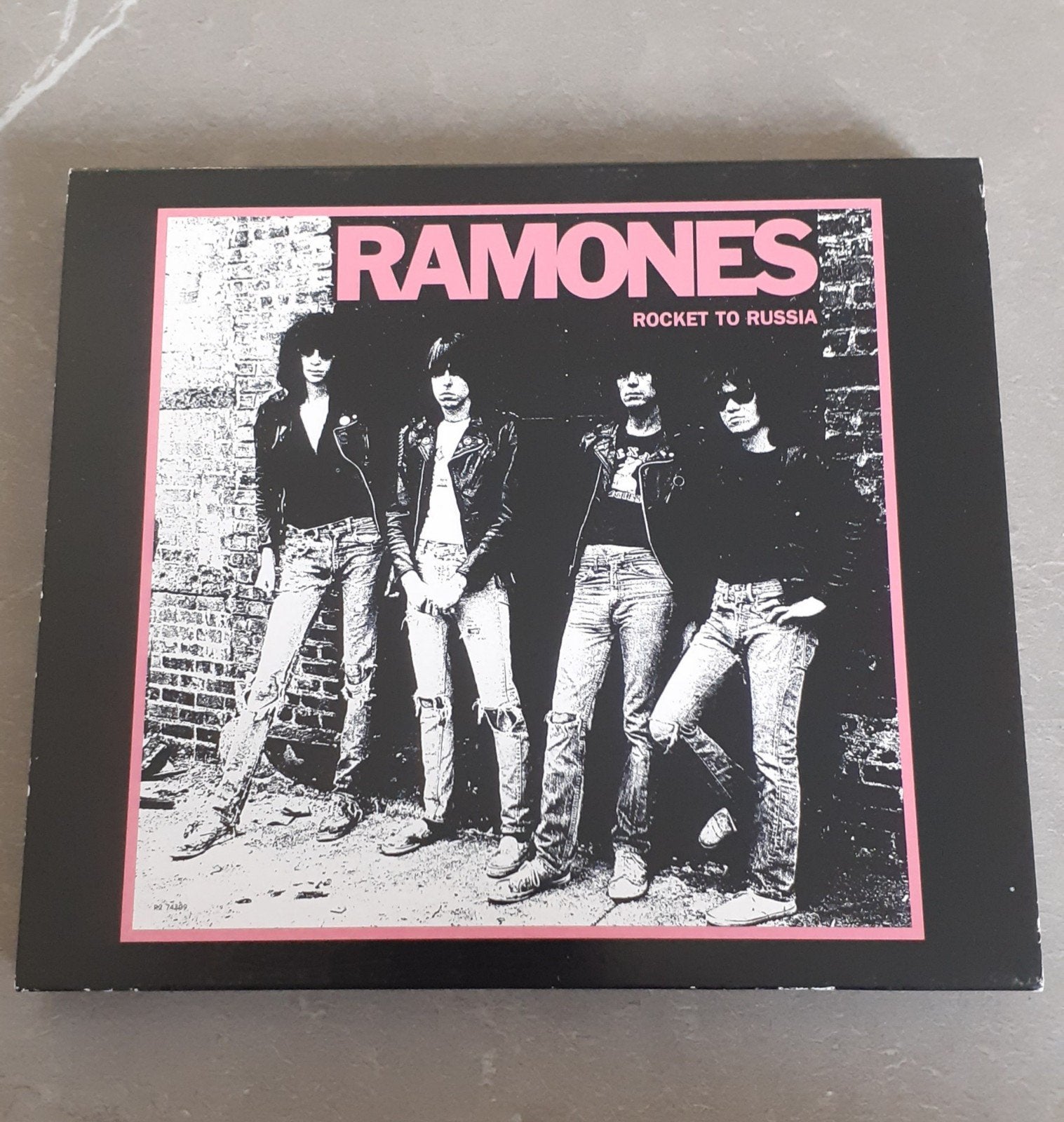 Ramones - Rocket to Russia (1977) (Remastered), Ophalen of Verzenden, Zo goed als nieuw, Album