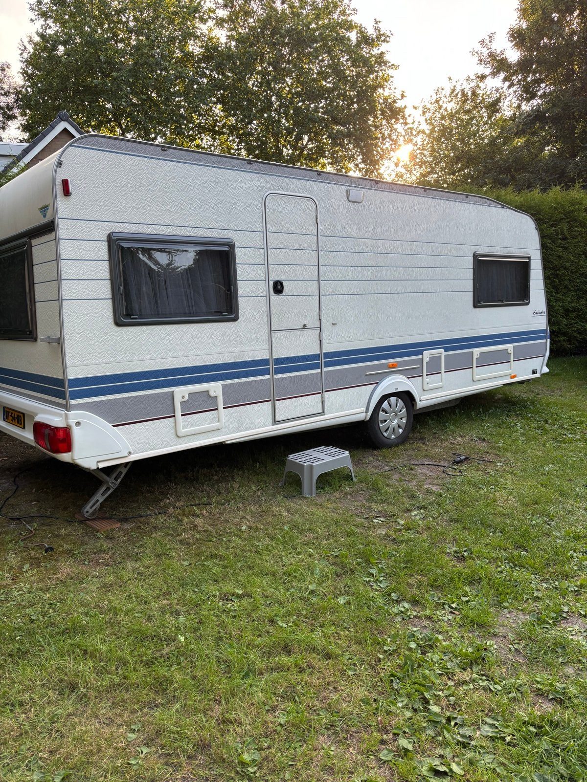Hobby Exclusive Caravan 5.60 met Frans bed, Vast bed, Rondzit, Hobby, Particulier