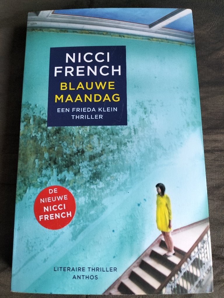 Nicci French - Blauwe maandag, Ophalen of Verzenden, Zo goed als nieuw, Nicci French