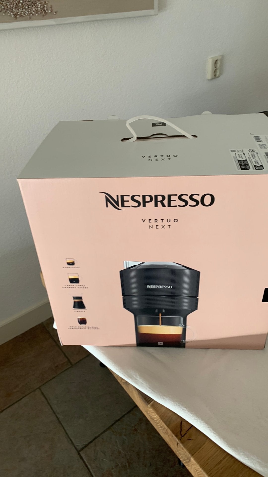 Nespresso Vertuo, Koffiemachine, Ophalen of Verzenden, Zo goed als nieuw, 4 tot 10 kopjes