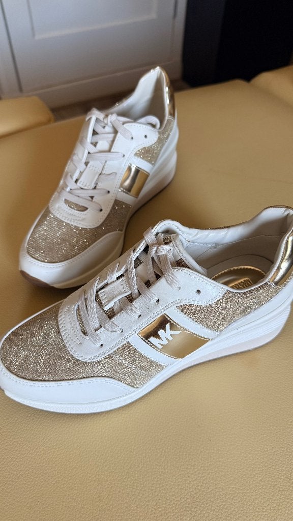 Nieuw: Michael Kors Mabel sneakers wit/goud mt 38, Michael Kors, Verzenden, Wit, Nieuw