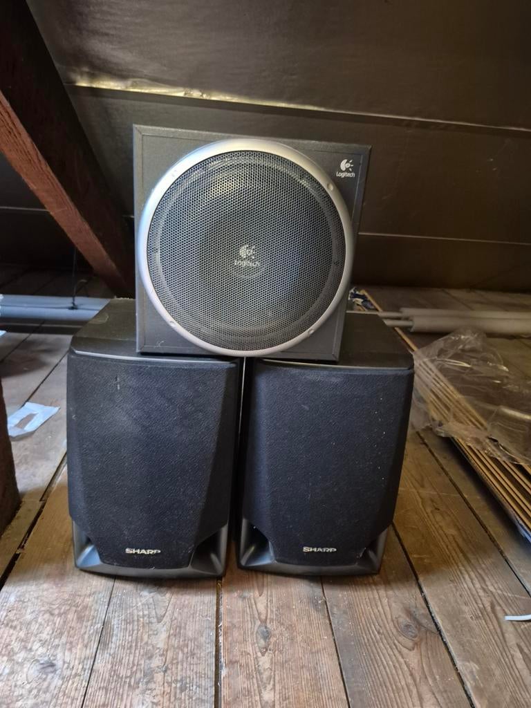 Logitech Subwoofer met Sharp Satelliet Speakers, Overige merken, Gebruikt, Ophalen of Verzenden, Complete surroundset