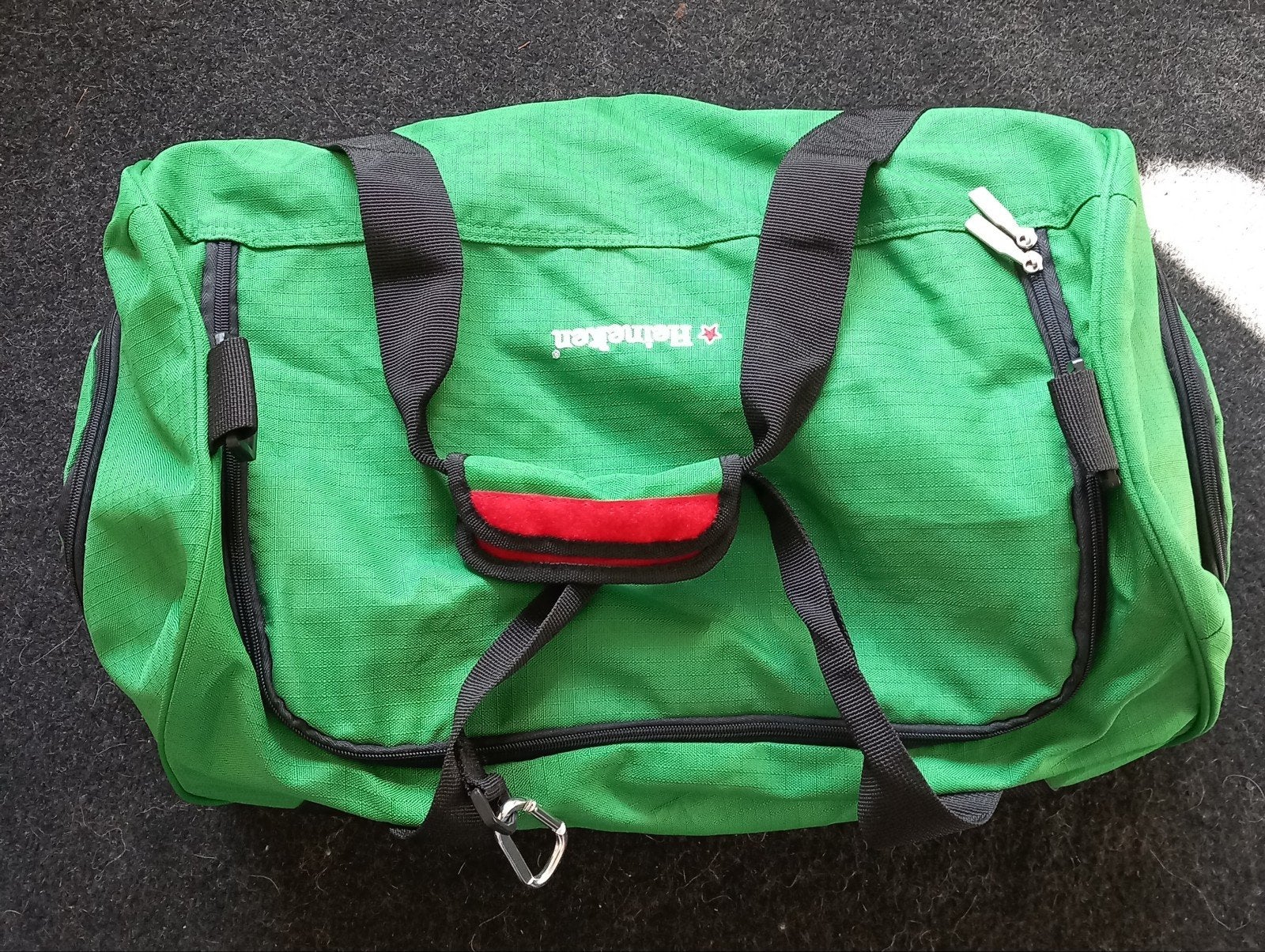 Heineken draagtas met schouderband - Nieuw (2 beschikbaar), Ophalen, Nieuw, Minder dan 35 cm