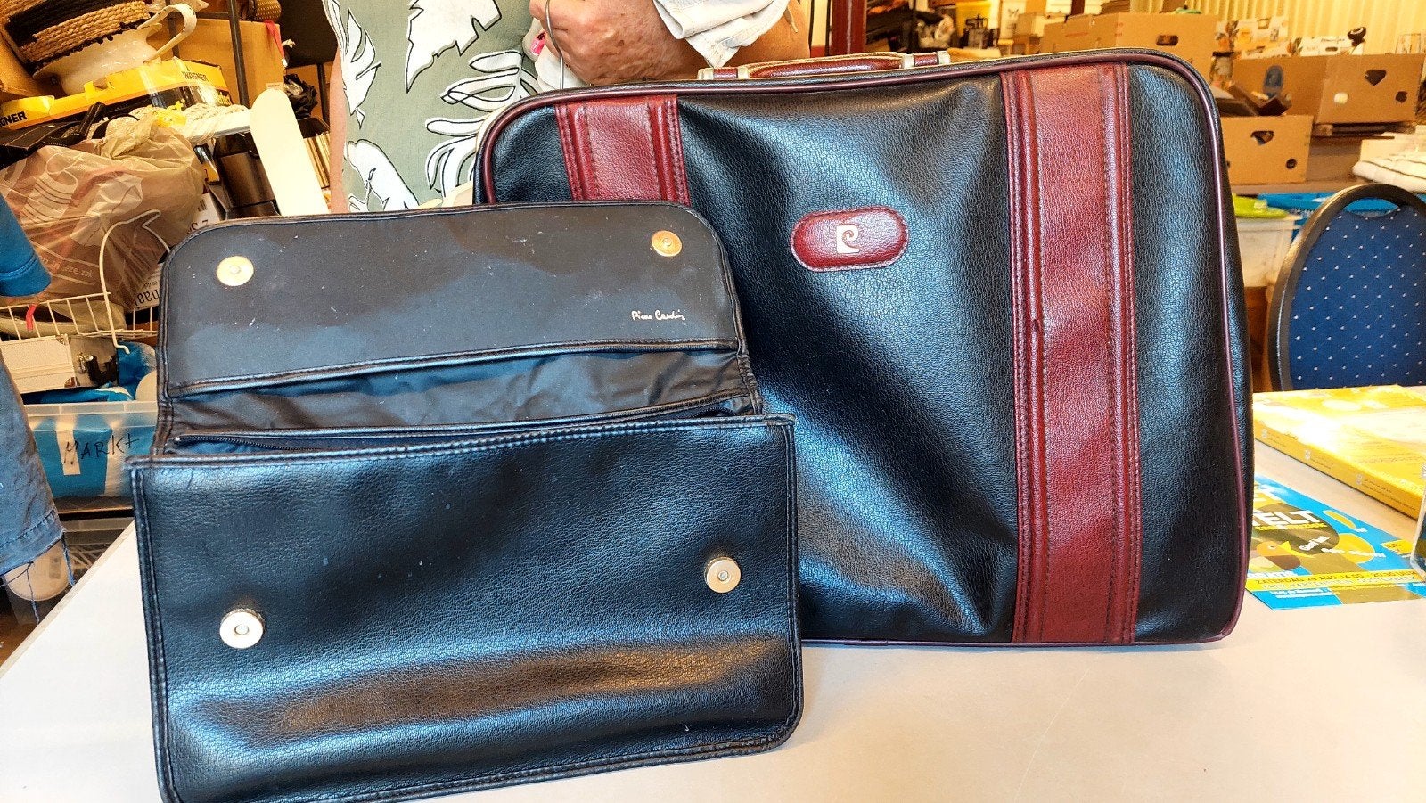 Vintage Pierre Cardin reisset: koffer en toilettas, Ophalen, Overige materialen, Gebruikt, 50 tot 60 cm
