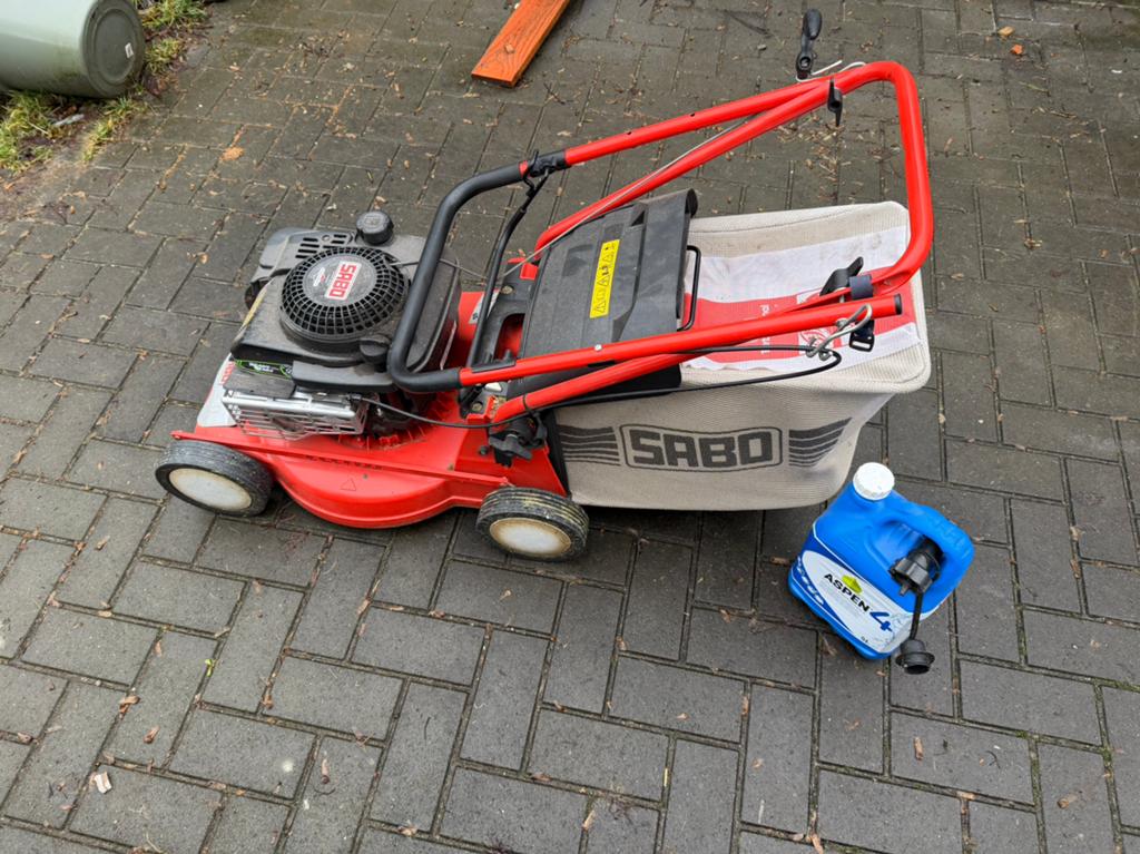 Gazonmaaier Sabo 43 Compact Grasmaaier aspen, Tuin en Terras, Grasmaaiers, Ophalen, Cirkelmaaier, Gebruikt, Opvangbak