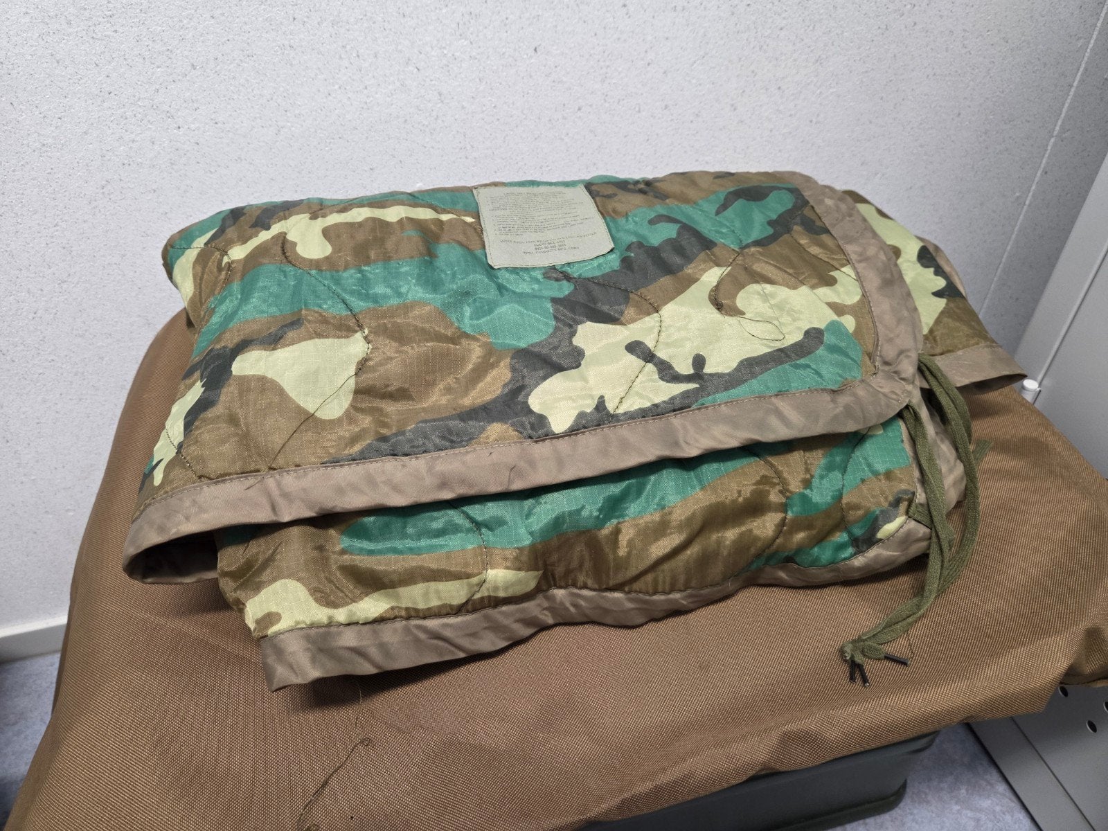 M81 woodland poncho liner, Ophalen of Verzenden, Landmacht, Nederland
