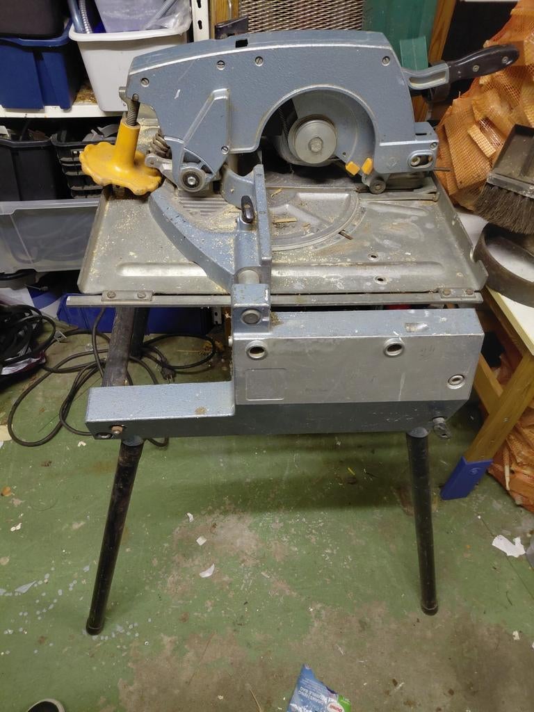 Te koop: ELU zaagtafel., Ophalen, Afkortzaag, Elu