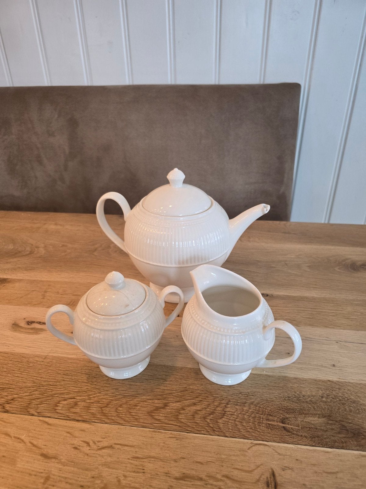 Wedgwood Windsor Theepot, Roomkan en Suikerpot Set, Huis en Inrichting, Keuken | Servies, Ophalen, Gebruikt, Klassiek, Theepot