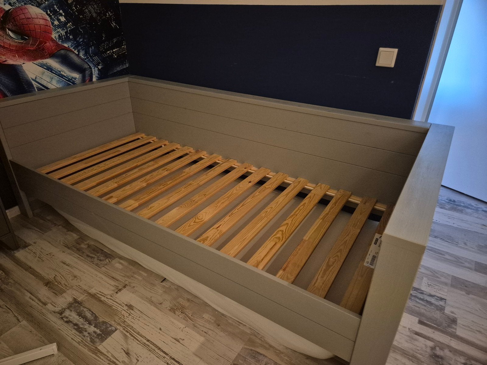 Woood bed bank grijs, Ophalen, 85 tot 100 cm, Zo goed als nieuw, Lattenbodem