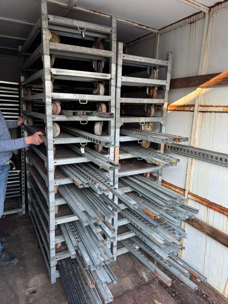 48x deense kar en 94 platen en gesloten aanhanger 9 karren, Ophalen, Gebruikt, Overige typen