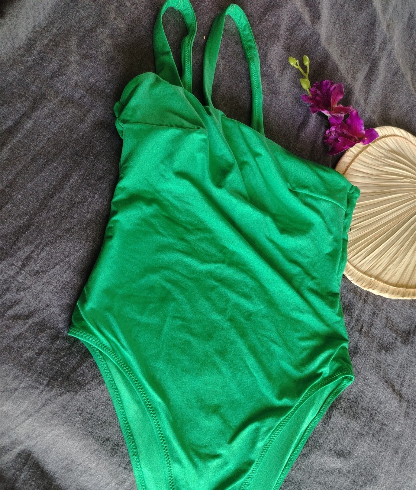 Groen Badpak met Asymmetrische Schouderband maat M, Badpak, Ophalen of Verzenden, Groen, Onbekend
