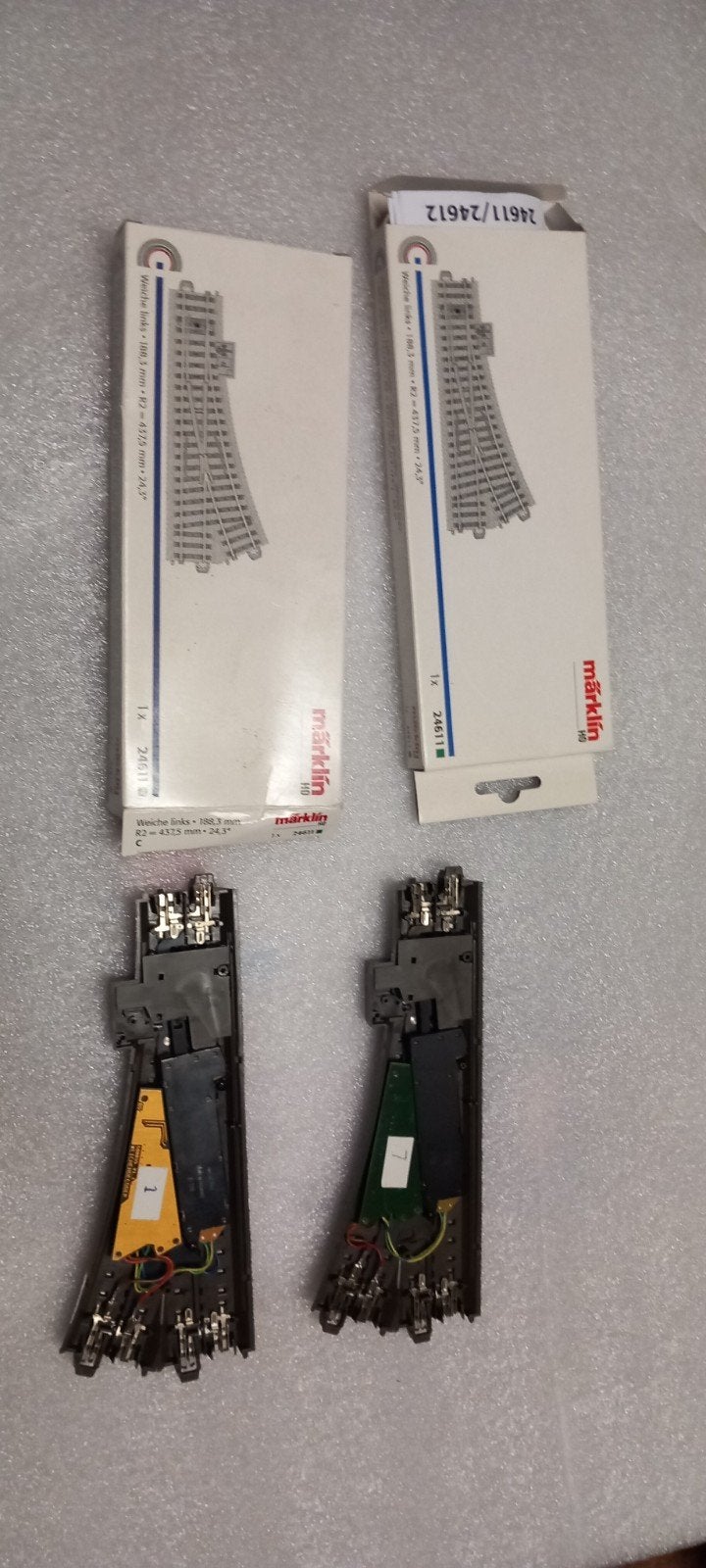 Te koop 4x marklin c rail wissels Electrische bedienbaar ho, Wisselstroom, Verzenden, Rails, Zo goed als nieuw