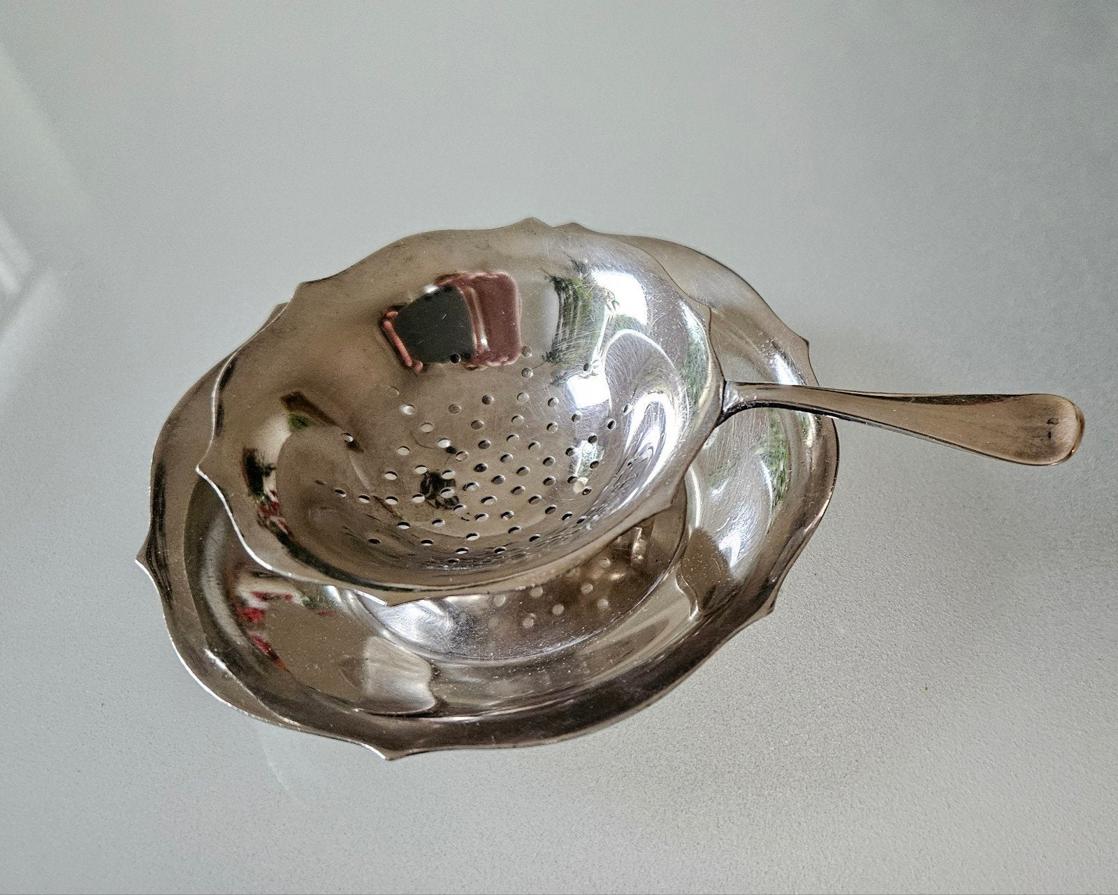 Verzilverd theezeefje + lekbakje van Keltum posthoorn, Ophalen of Verzenden, Zilver