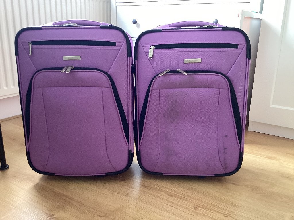 Gratis twee kleine paarse rolkoffers van Decent, gebruikt, Gebruikt, Hard kunststof, Minder dan 50 cm, Minder dan 35 cm