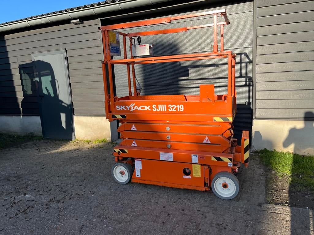 Zeer nette skyjack 3219 BJ2012 schaarlift werkhoogte 8mtr, Ophalen of Verzenden