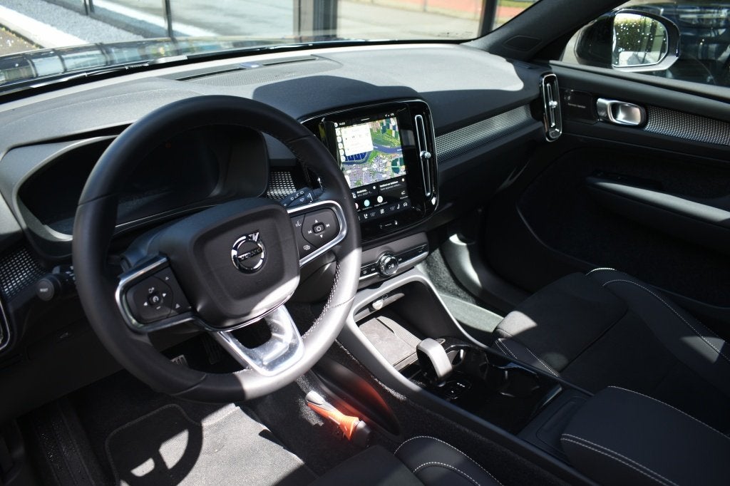 Volvo EX40 Twin Performance 442pk/82kWh Ultra Black Edition, Auto's, 0 cilinders, Blauw, Origineel Nederlands, Vierwielaandrijving