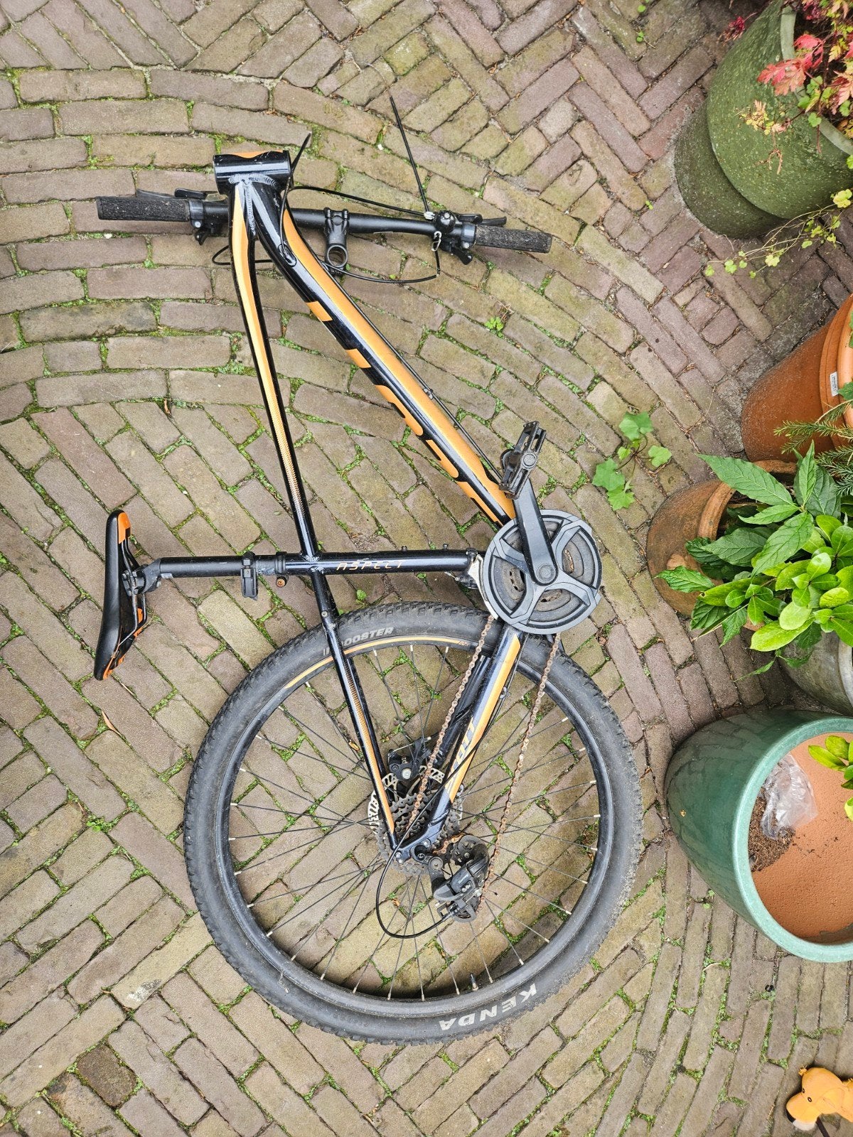 Fietsframe Scott met achterwiel en onderdelen, Ophalen, Frame