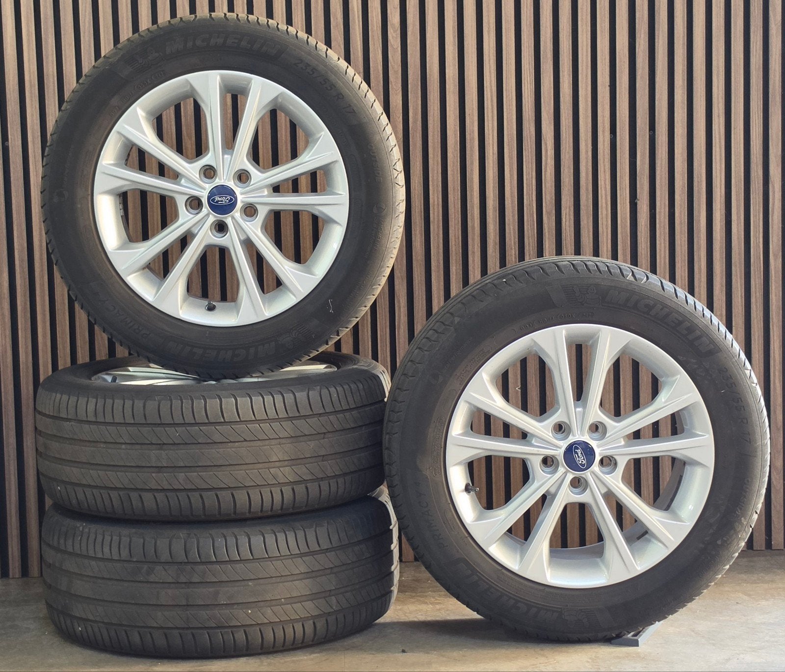 Nette 17" Orig FORD Kuga Velgen+Banden+Tpmsensor 5x108, Auto-onderdelen, Banden en Velgen, Banden en Velgen, Zomerbanden, 17 inch