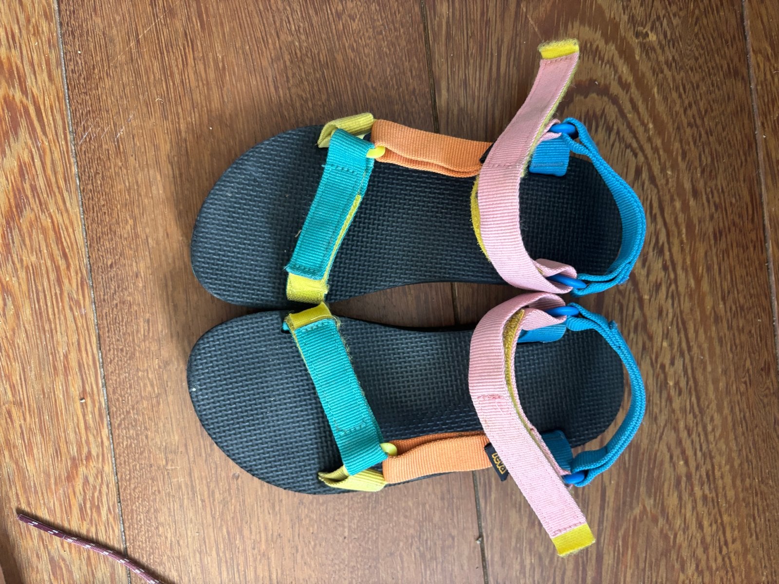 Teva sandalen kleurrijk maat 33/34, Gebruikt, Jongen of Meisje, Schoenen, Ophalen of Verzenden