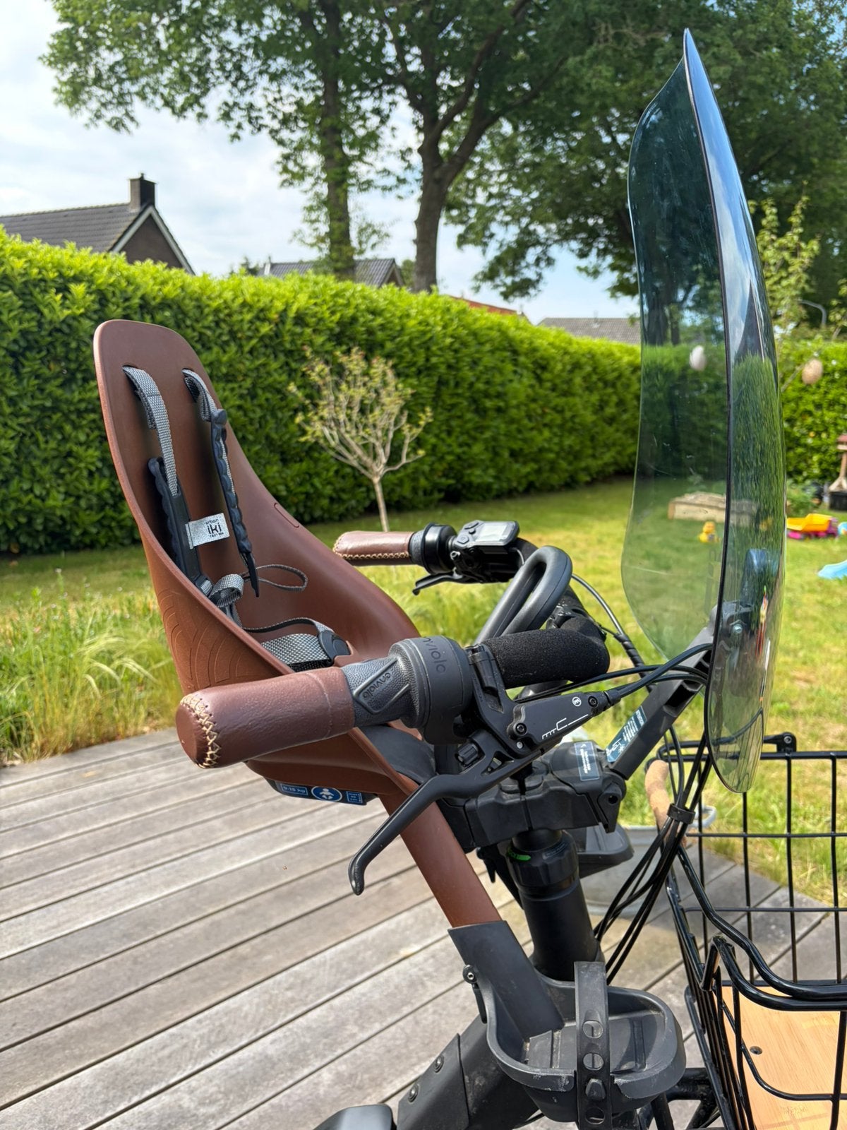 Urban Iki bio fiets voorzitje Haniwa Brown met windscherm, Ophalen, Zo goed als nieuw
