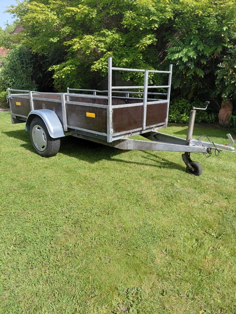 Aanhangwagen, Ophalen, Nieuw