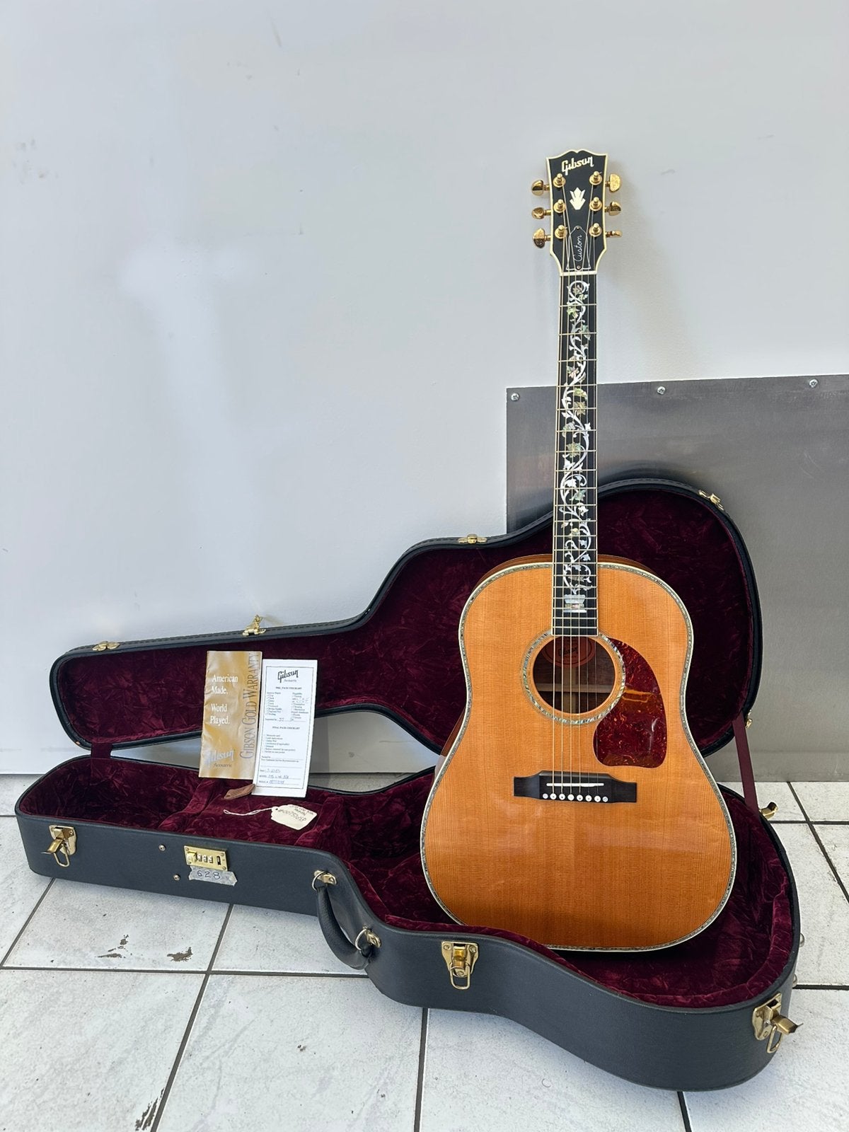 Gibson J45 Vine COLLECTORSITEM sublieme staat Incl casecandy, Ophalen, Zo goed als nieuw, Western- of Steelstringgitaar