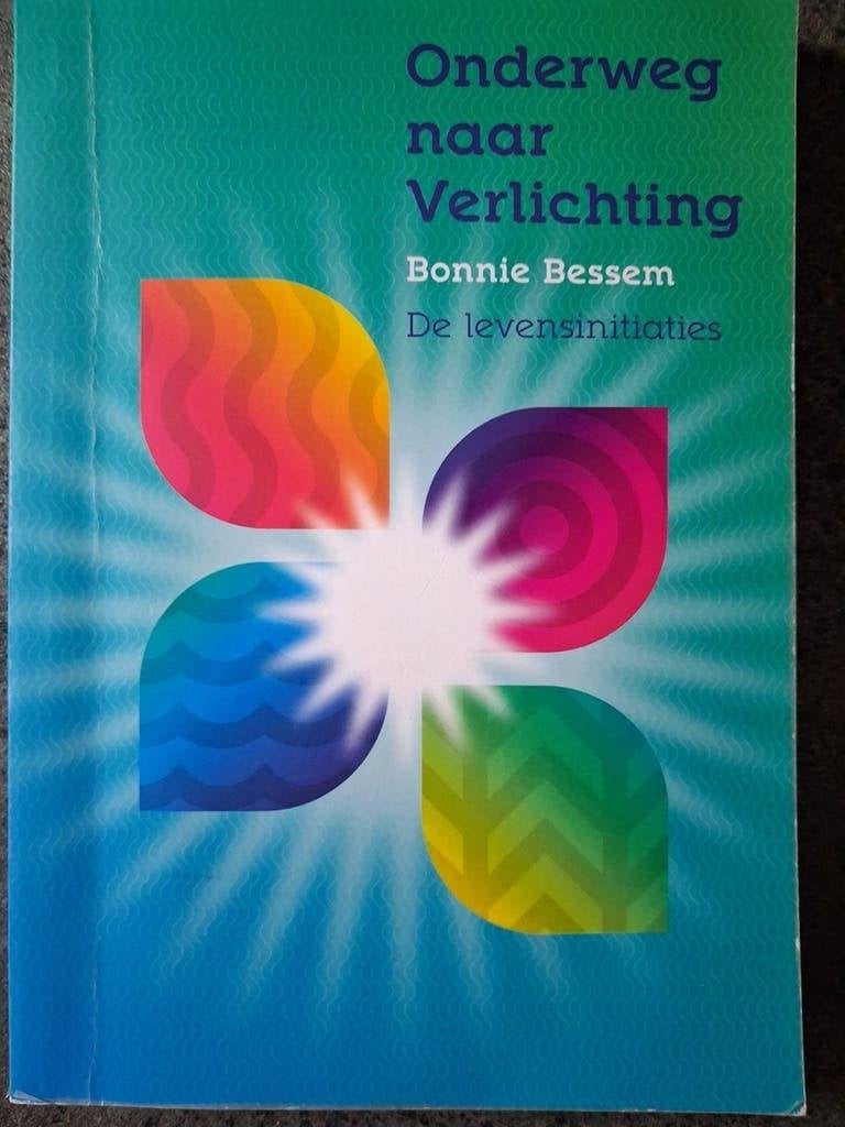 Bonnie Bessem - Onderweg naar verlichting, Spiritualiteit algemeen, Ophalen of Verzenden, Zo goed als nieuw, Instructieboek