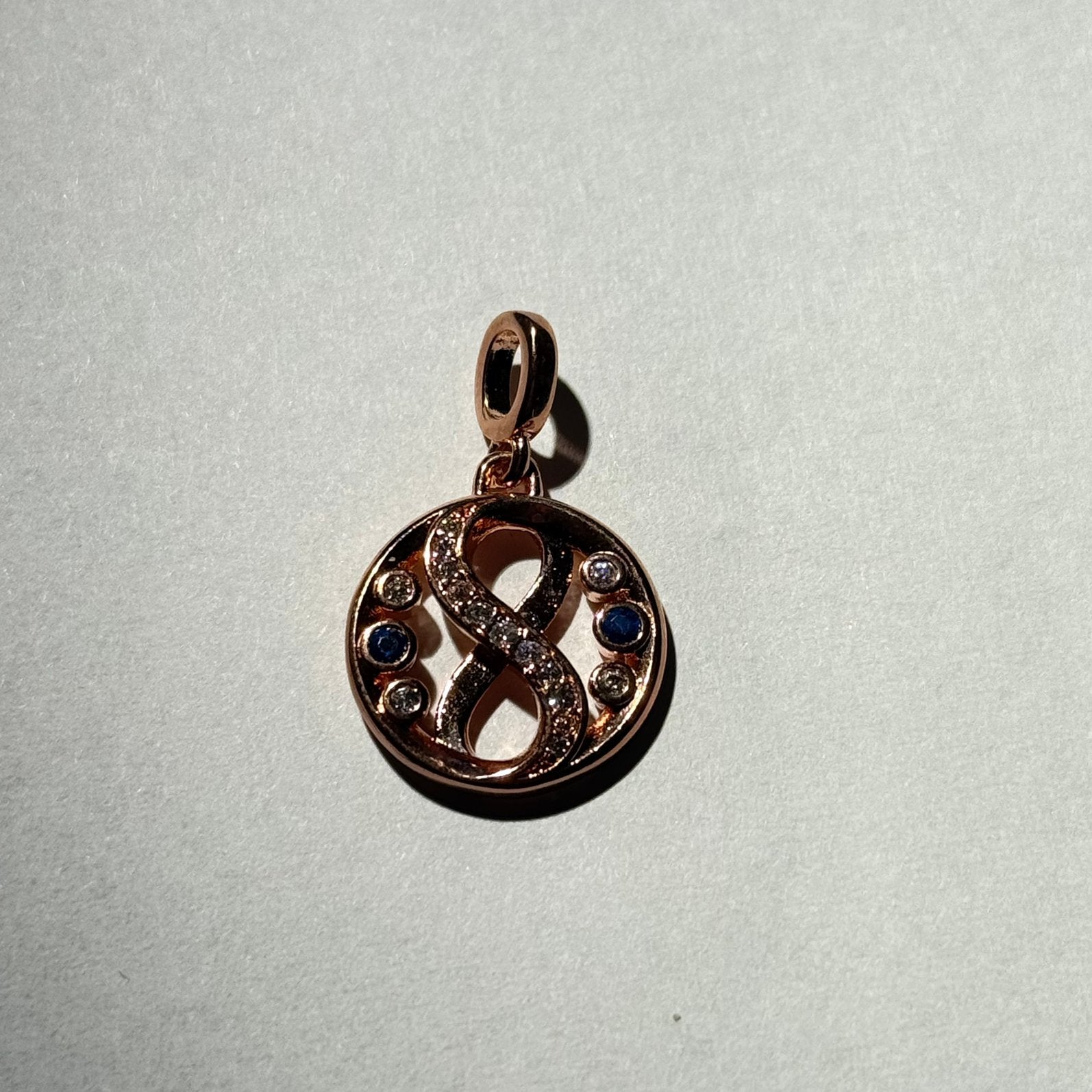 Pandora me infinity symbool medaillon rose gold, Ophalen, Pandora, Nieuw, 1 bedel