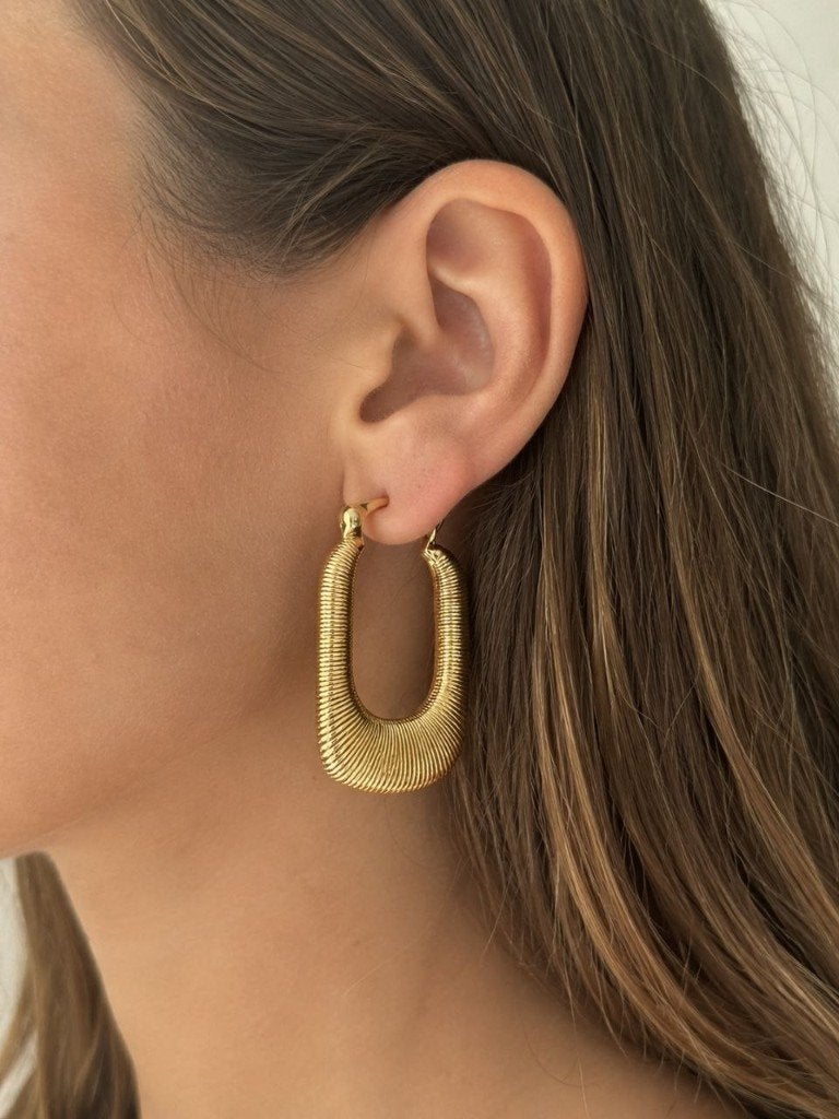 Vintage statement oorbellen met vergulding, Verzenden, Zo goed als nieuw, Goud, Overige materialen