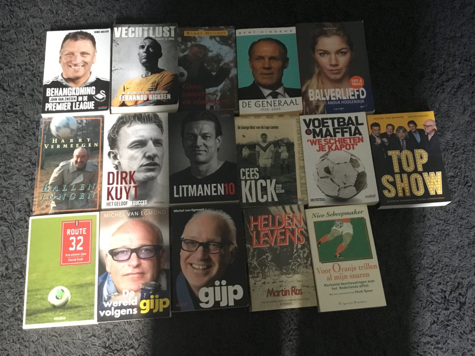 Voetbalboeken collectie - Diverse biografieën en verhalen, Ophalen of Verzenden, Gelezen, Balsport