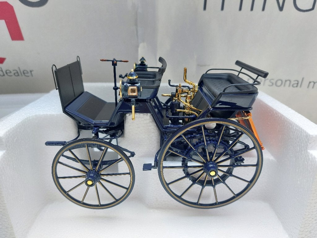 Norev 1:18 Daimler Motorkoets 1886 donkerblauw nieuw, Ophalen of Verzenden, Nieuw, Auto, Norev