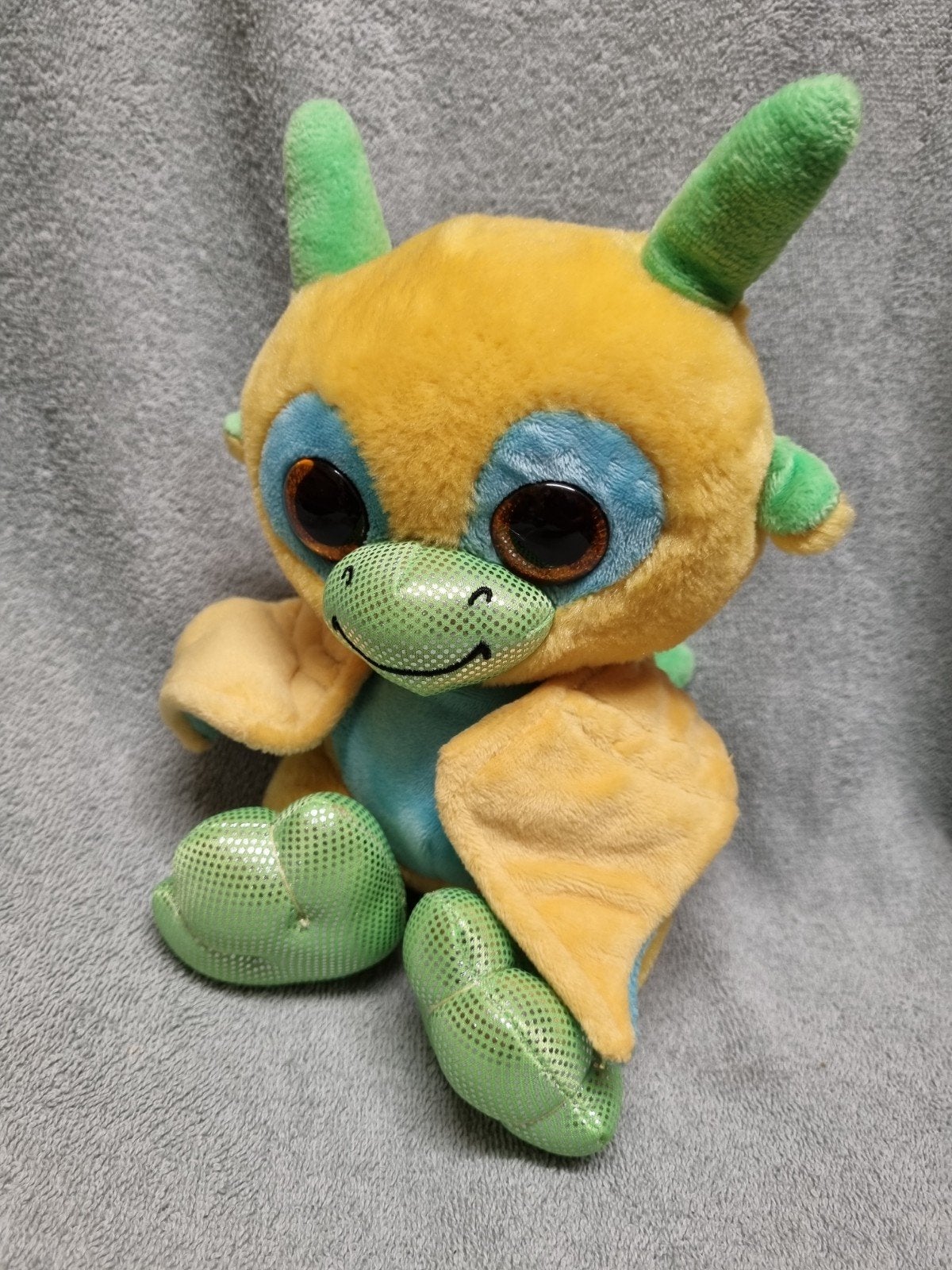gele knuffel draak met glitter oogjes nr 53, Ophalen of Verzenden, Zo goed als nieuw, Overige typen