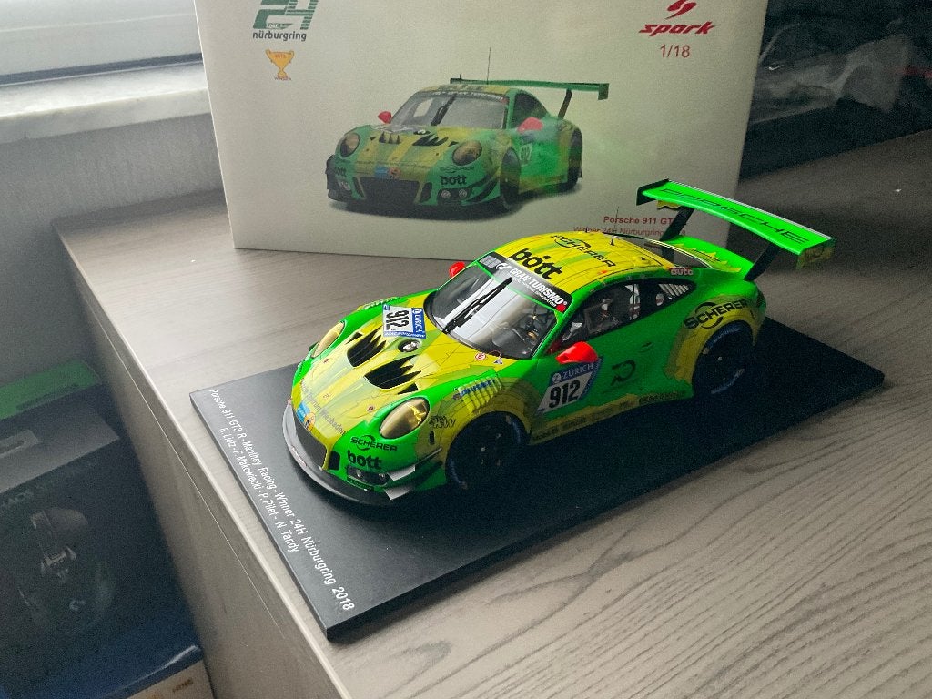 1/18 spark Porsche 911 GT3 R 24h Nurburgring 2018, Hobby en Vrije tijd, Ophalen of Verzenden, Zo goed als nieuw, Auto, Overige merken