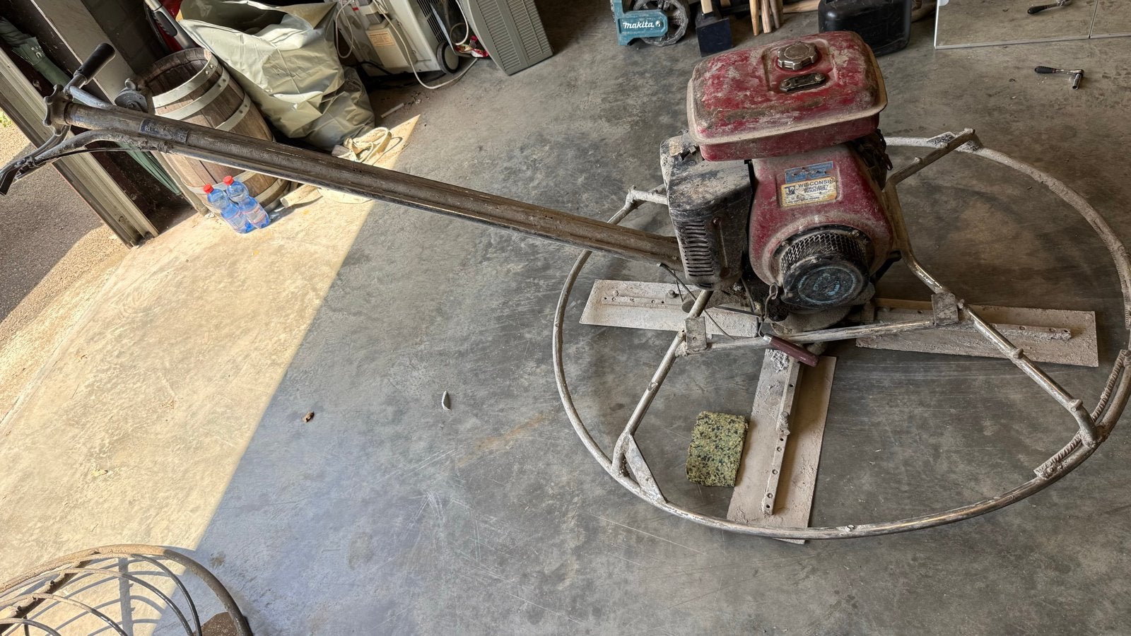 3x Betonvlinder / Vlindermachine, Ophalen, Gebruikt