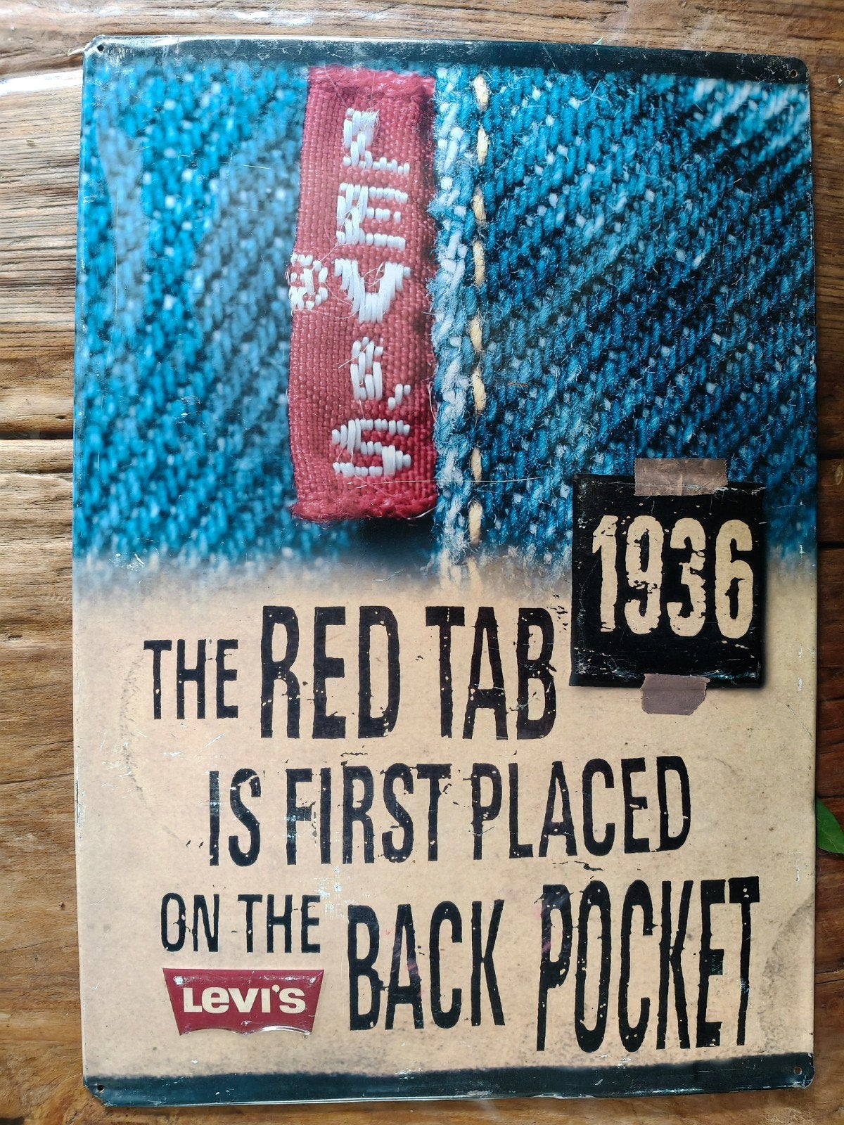 Vintage Levi's reclamebord - The Red Tab 1936, Ophalen of Verzenden