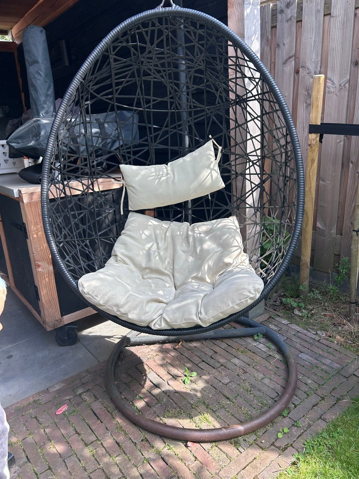 Comfortabele hangstoel met kussen voor buiten, Ophalen, Gebruikt, Wicker