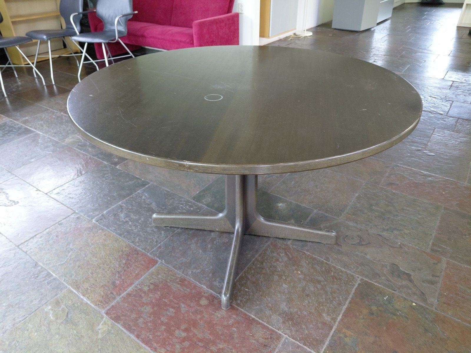 Vintage Volledig Houten Ronde Tafel, Antiek en Kunst, Ophalen of Verzenden