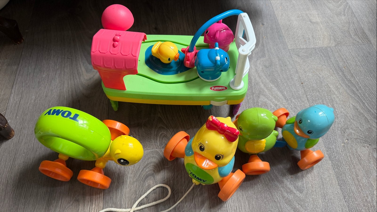 Leuk speelgoed voor baby's en peuters, Ophalen of Verzenden, Gebruikt, Overige typen, Met wieltjes