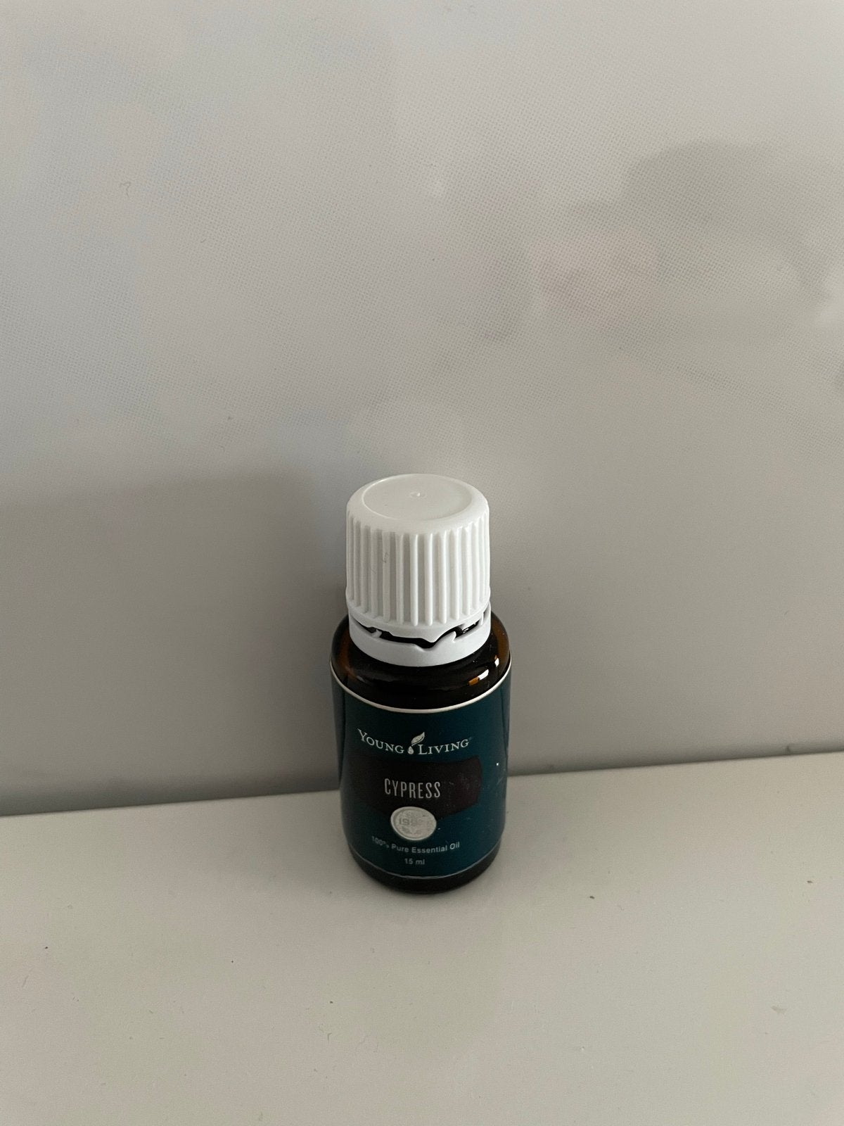 Young Living Cypress Essentiële Olie 15 ml, Sieraden, Tassen en Uiterlijk, Ophalen of Verzenden, Zo goed als nieuw, Overige typen