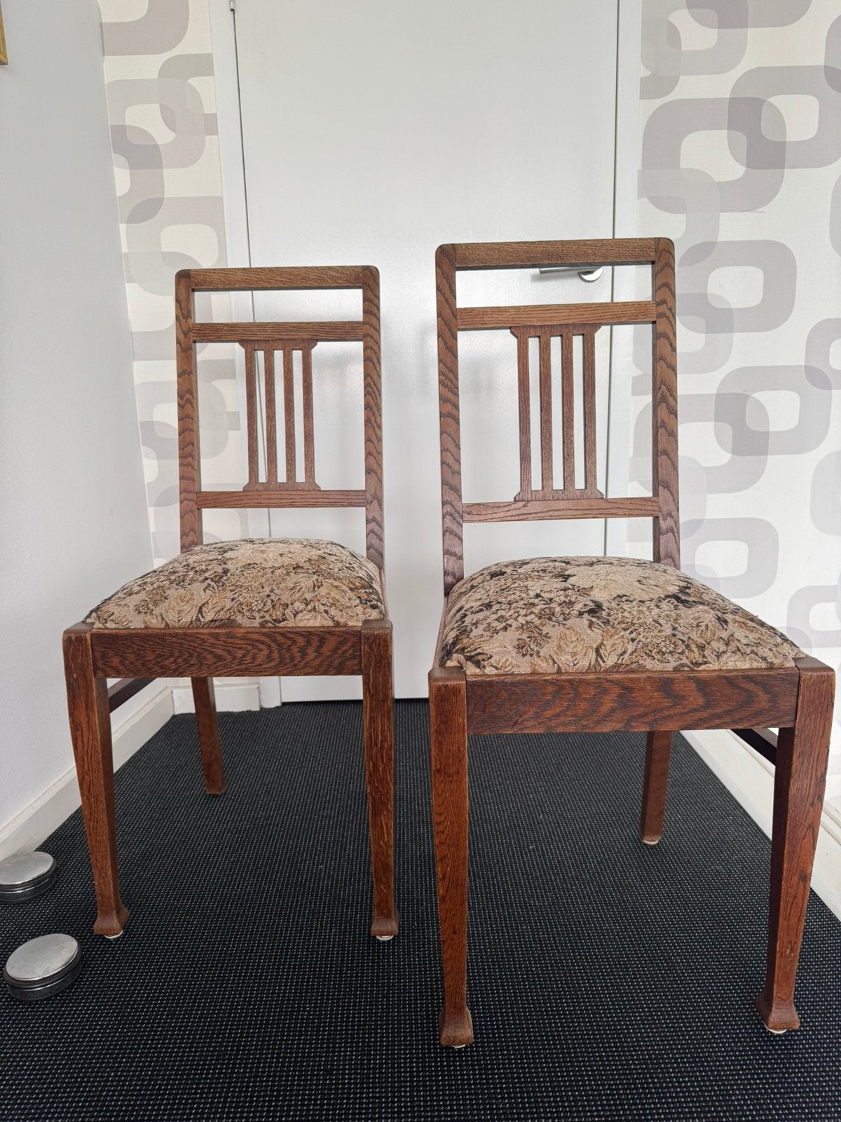 Vier vintage eikenhouten eetkamerstoelen gobelin bekledin, Huis en Inrichting, Stoelen, Ophalen, Gebruikt, Bruin, Vintage