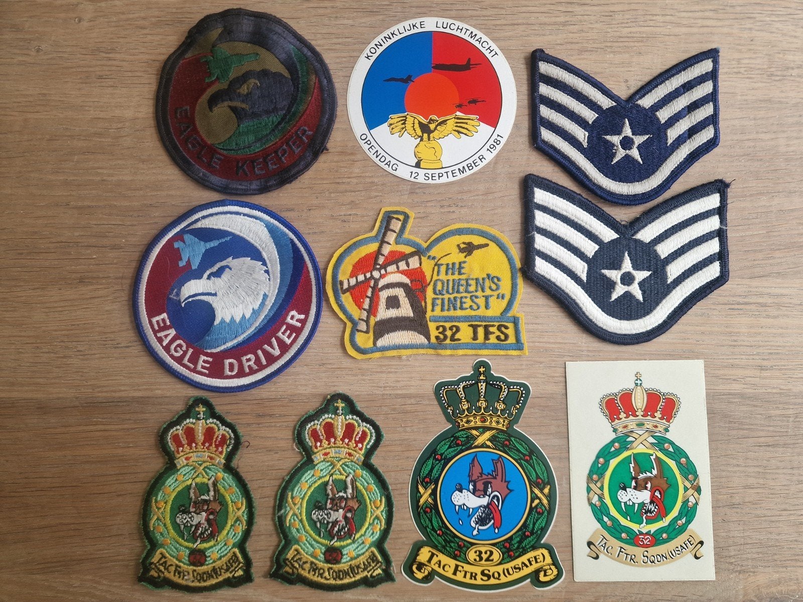 emblemen stickers Soesterberg 32tfs wolfhounds, Verzamelen, Ophalen of Verzenden, Nieuw, Patch, Badge of Embleem